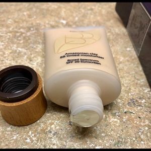 tarte Makeup - tarte Amazonian clay BB tinted moisturizer - Ivory tarte Makeup - tarte Amazonian clay BB tinted moisturizer - Ivory
